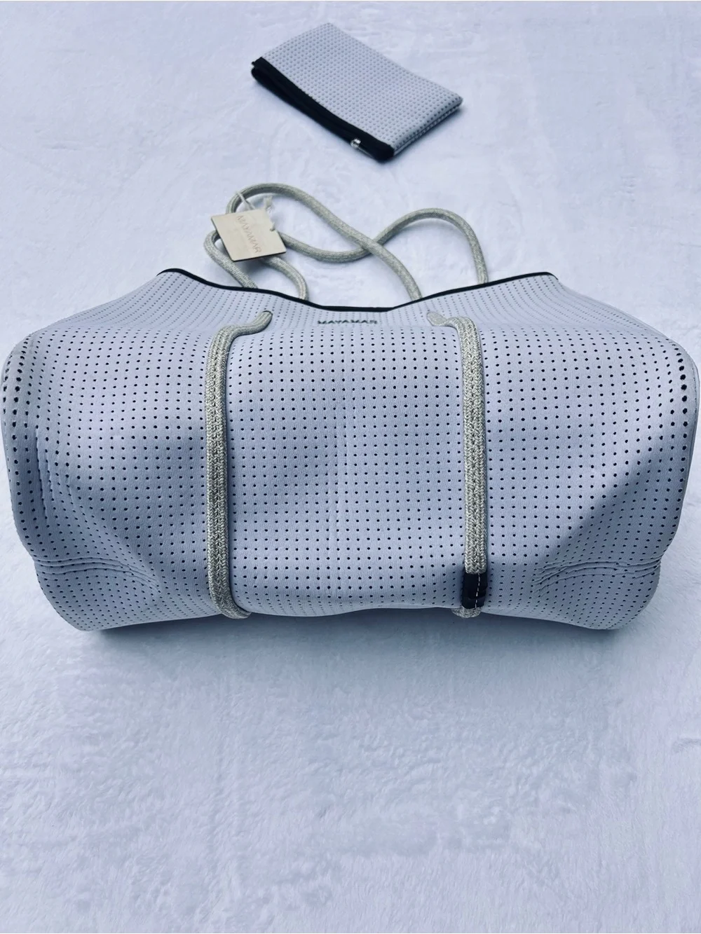 MAYAMAR Tote Bag Set Womens Light Gray Silver Perforated Rope Handles Hang Tag